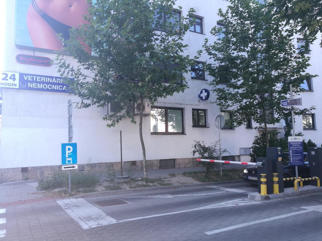 Apartment Maximilian Μπρατισλάβα Εξωτερικό φωτογραφία